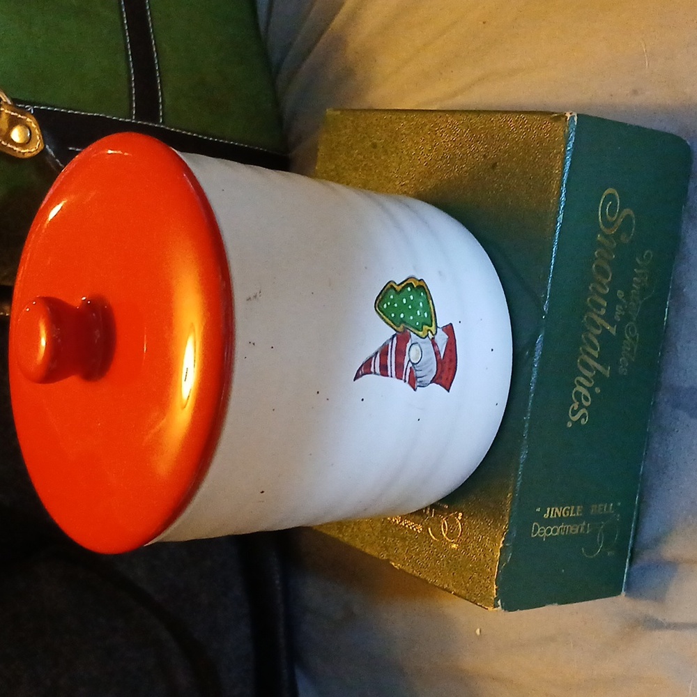 PEPPERMINT AND PINE CERAMIC GNOME CANISTER